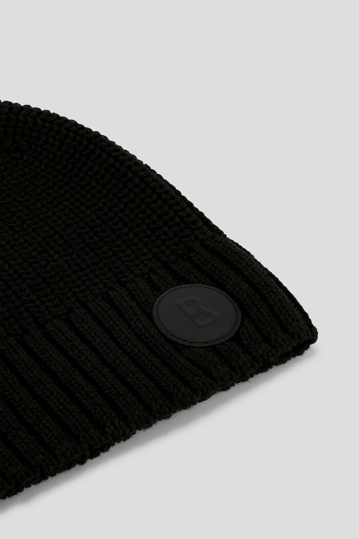 Perth Knitted hat in Black - 2