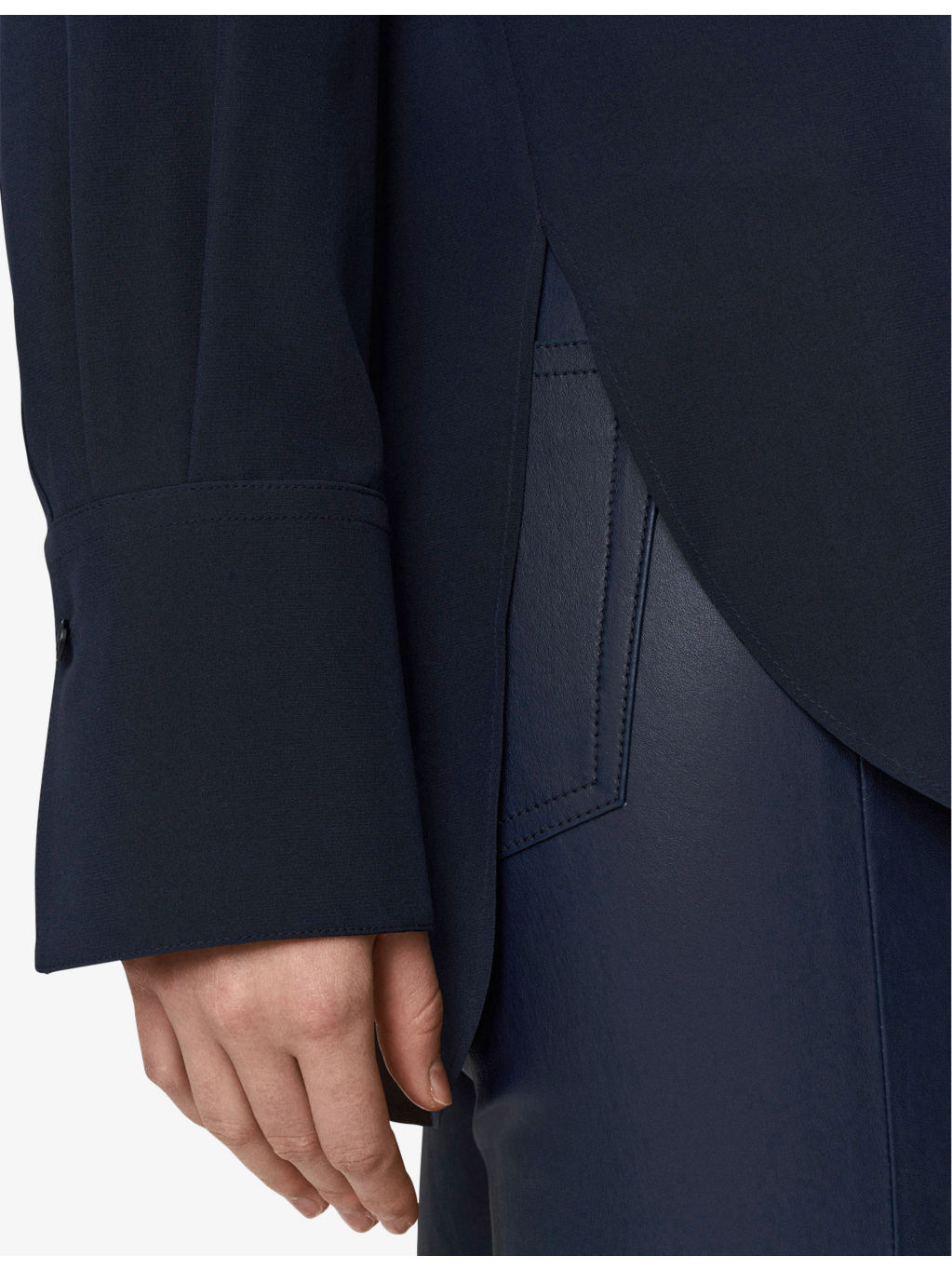 Relaxed-fit curved-hem silk shirt - 6