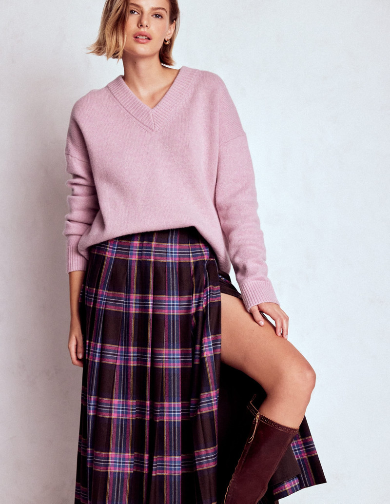 Marion Merino V-neck Sweater-Blush Pink 6