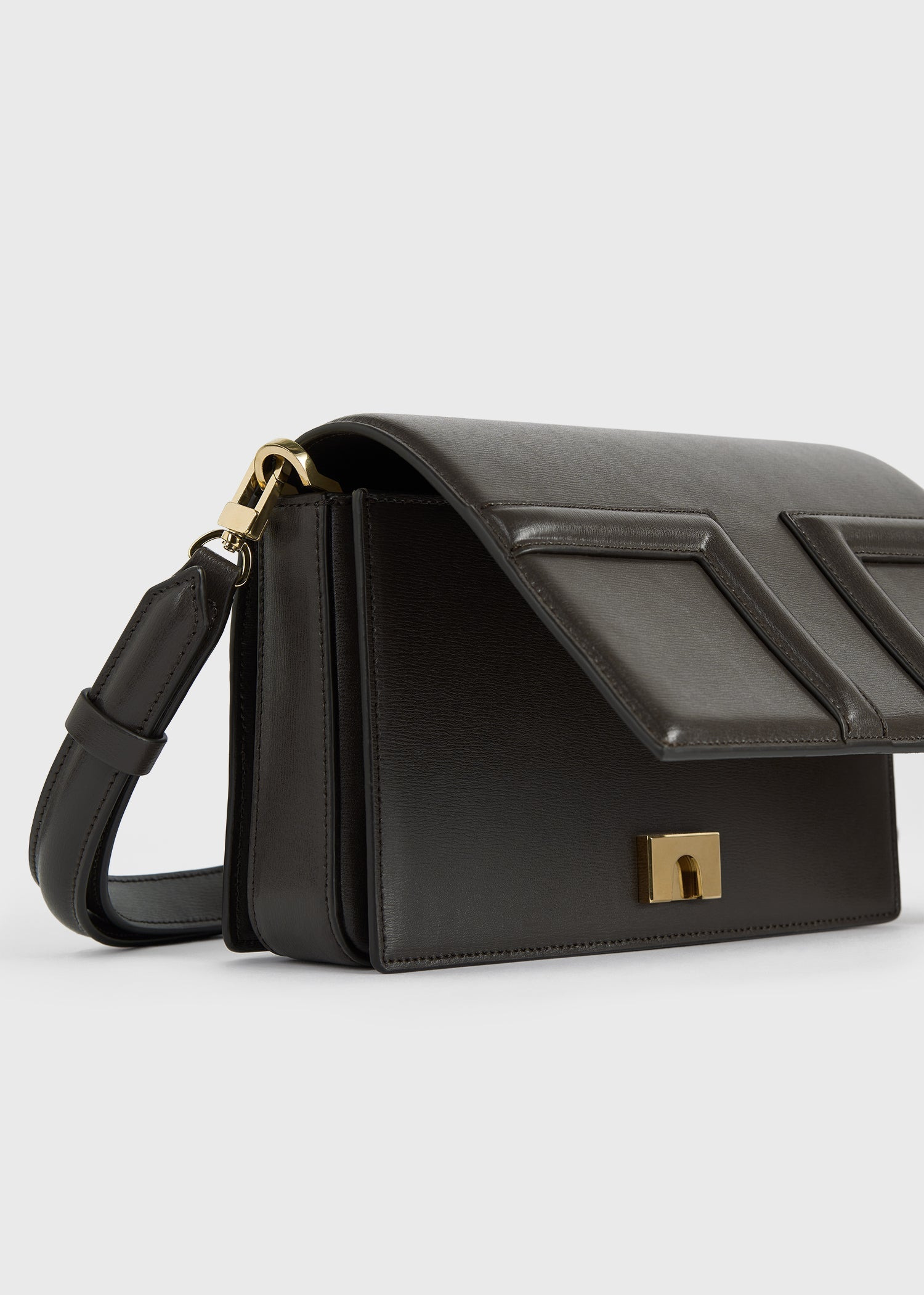 Mini T-Flap leather bag bark - 10