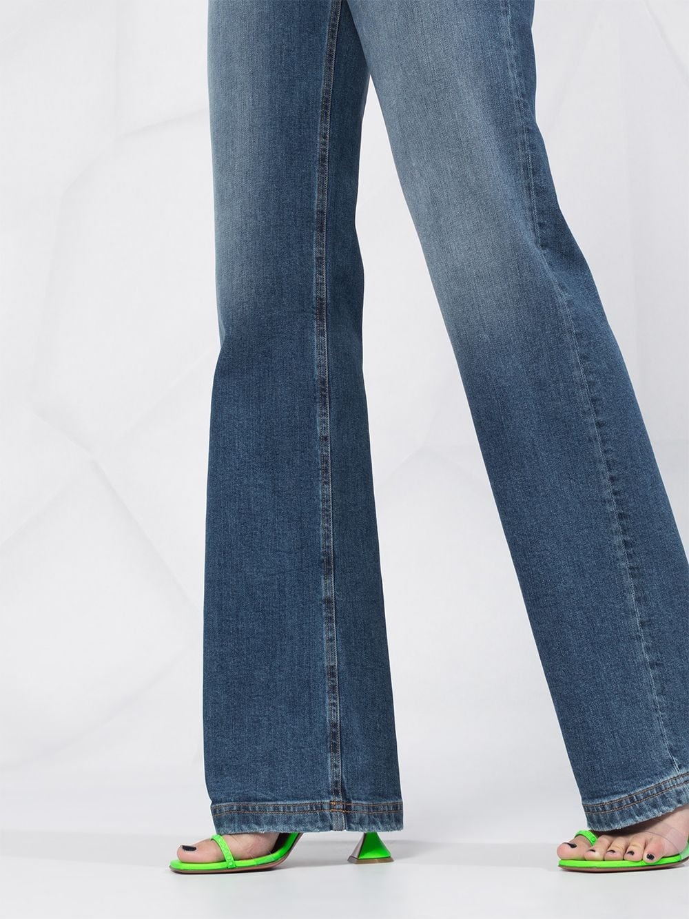 faded-effect flared jeans - 5