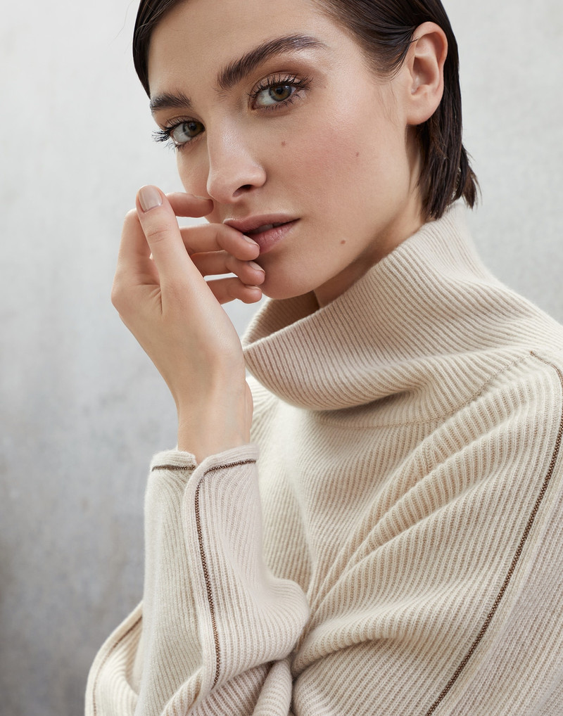 Cashmere English rib turtleneck sweater with shiny trims 3