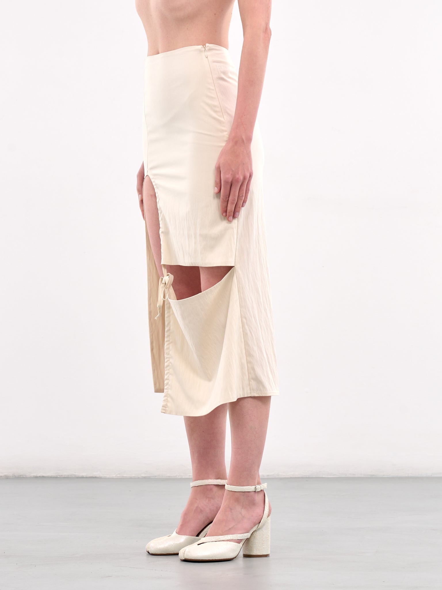 Cut-Out Midi Skirt - 2