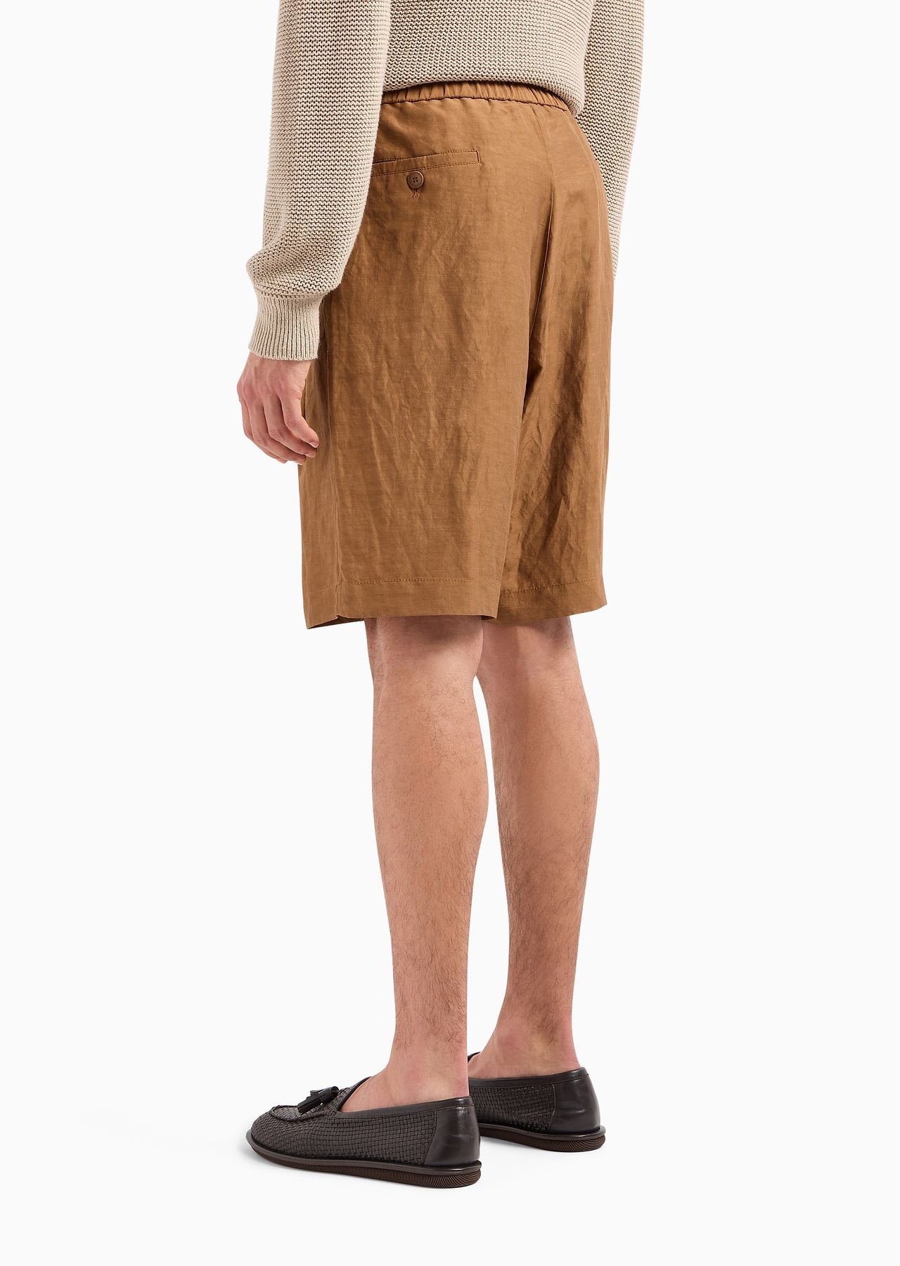 Viscose and linen canvas single-pleated Bermuda shorts - 3