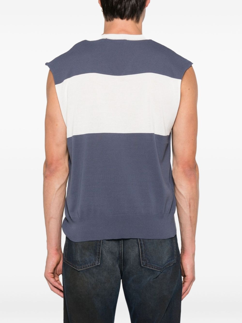 V-neck striped vest - 3