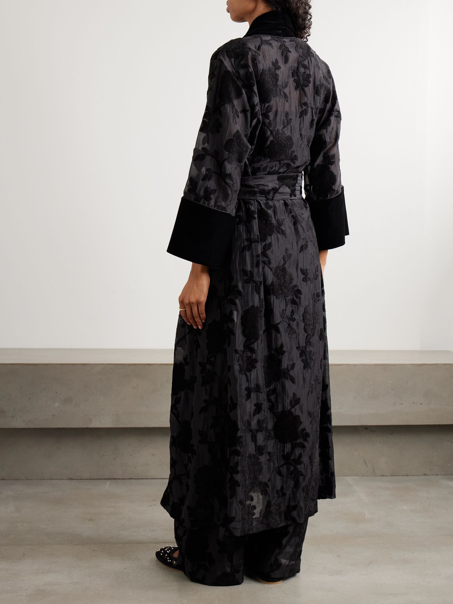 Porzia velvet-trimmed fil coupé satin robe Black - 4