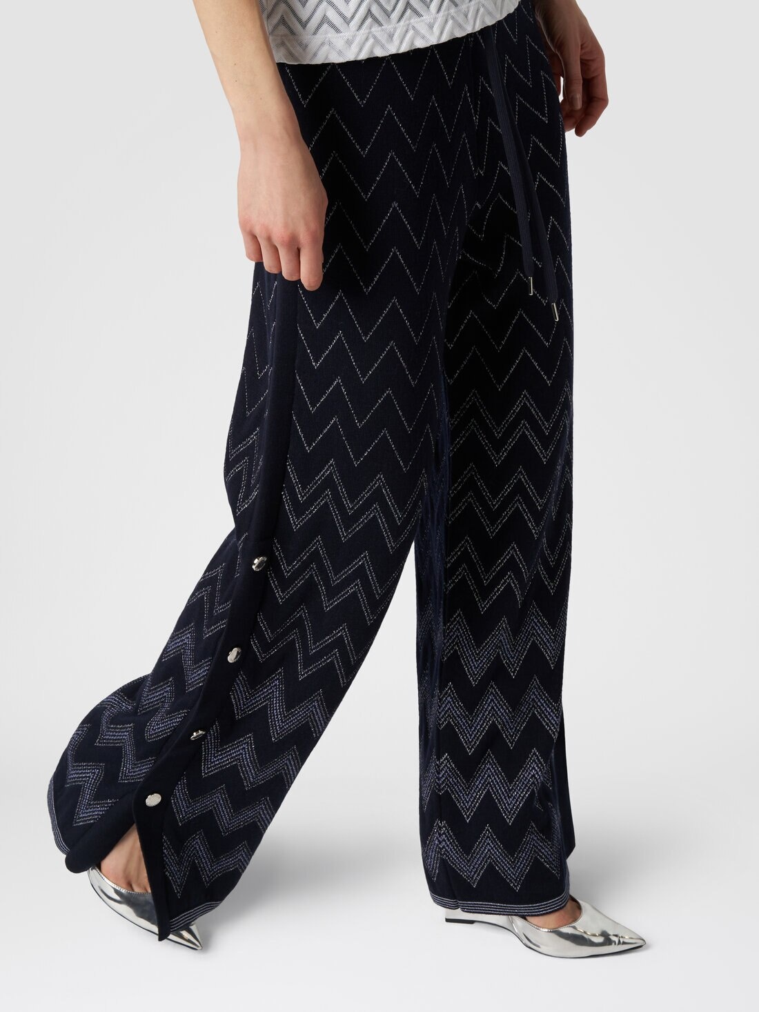 Wool and viscose joggers with zigzag pattern and lurex - 5