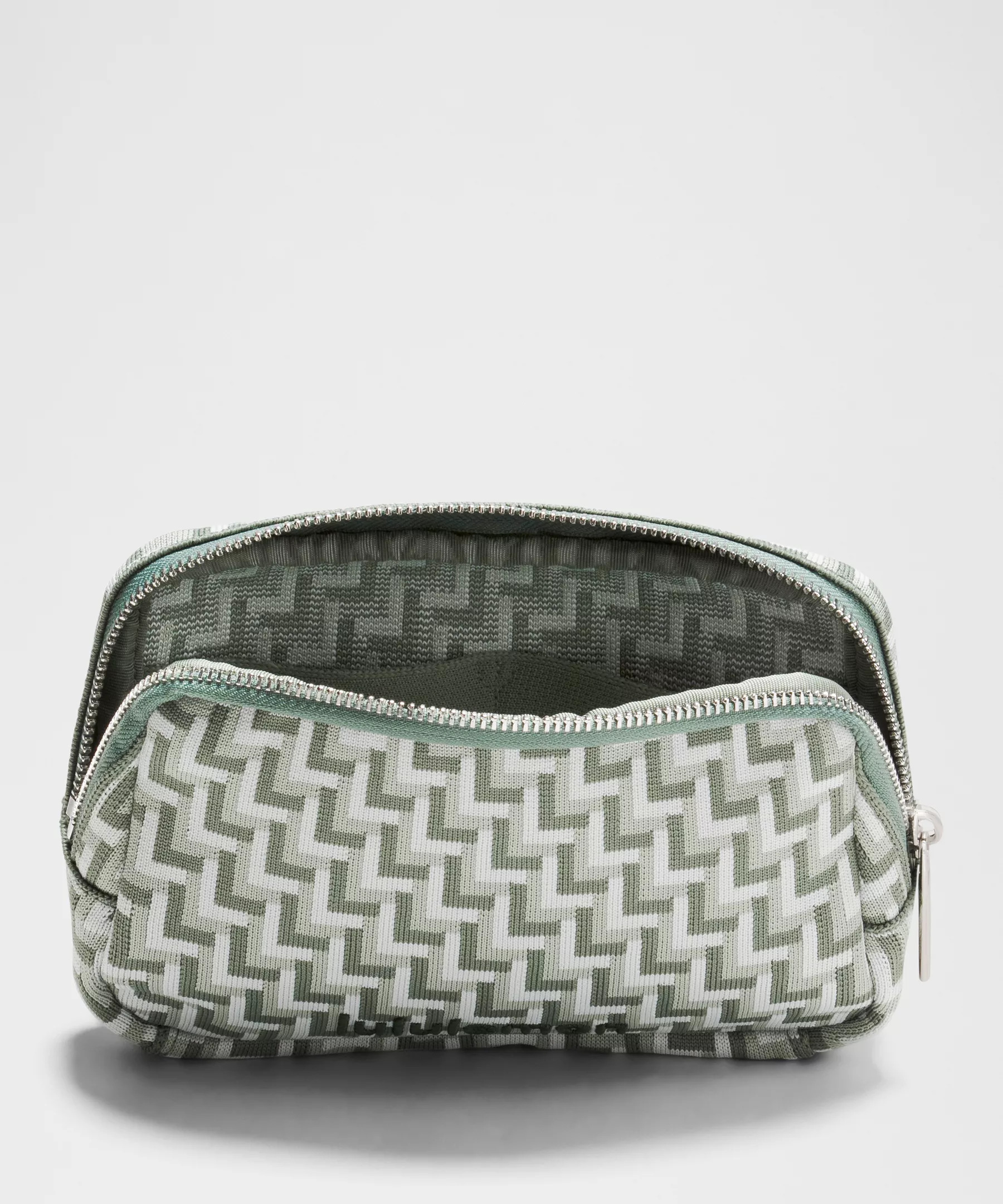 Everywhere Belt Bag 1L *L Monogram Knit - 5
