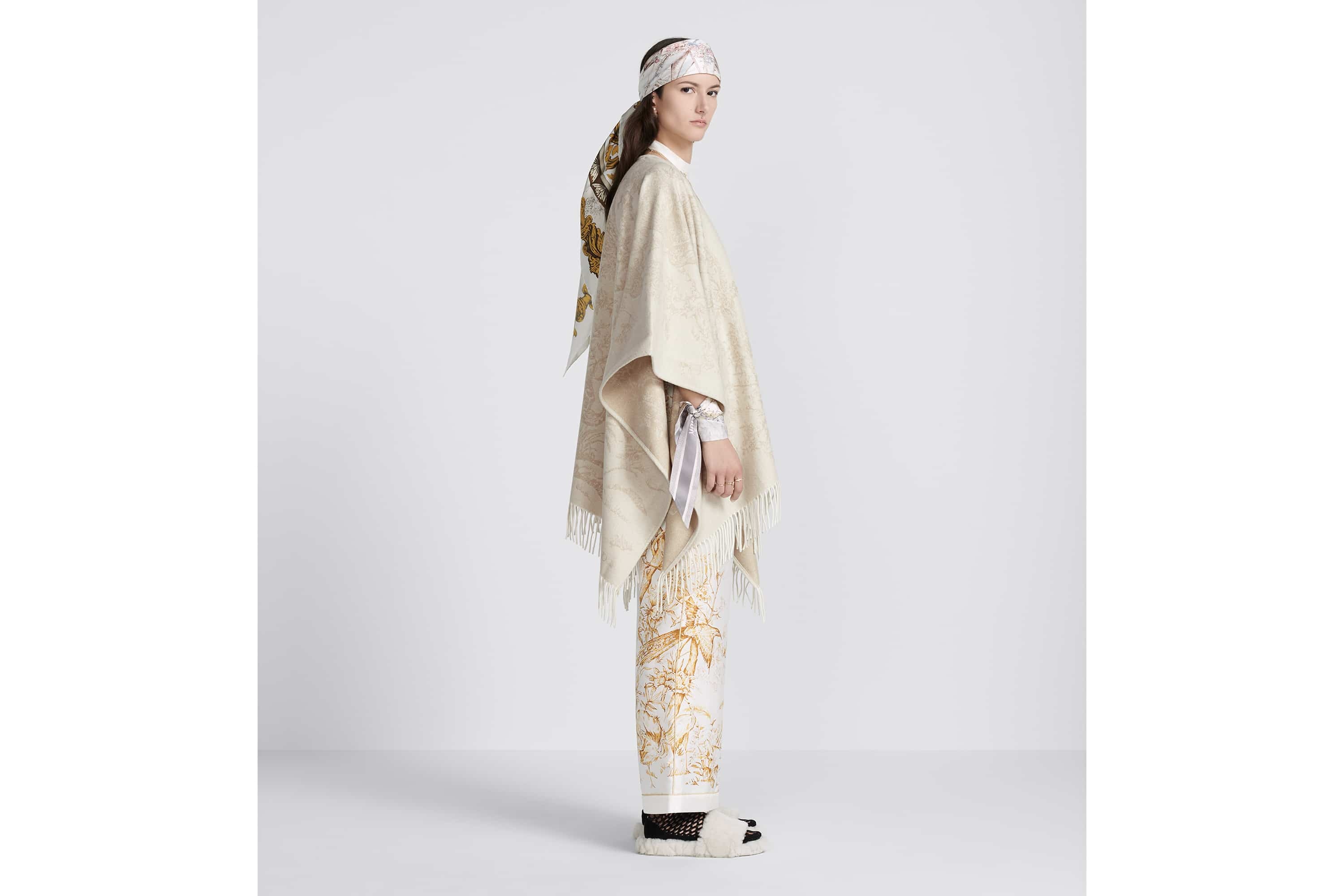 Dior Jardin d'Hiver Poncho - 6