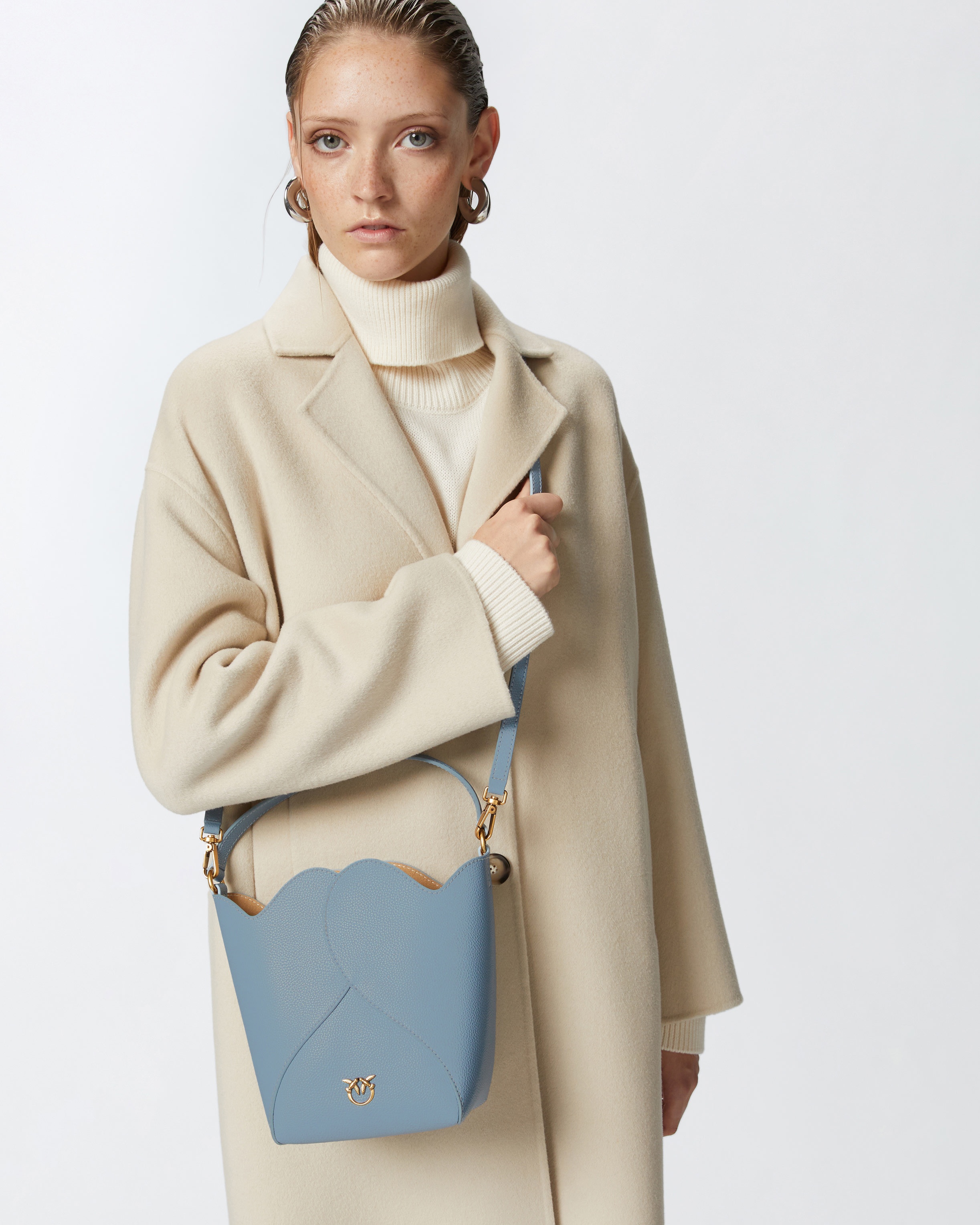 HEART MINI LEATHER BUCKET BAG WITH SHOULDER STRAP - 6
