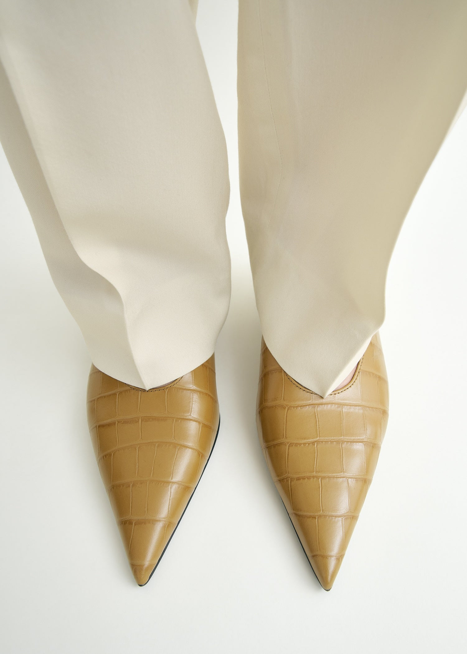 Sharp croco-embossed kitten pumps biscuit - 2