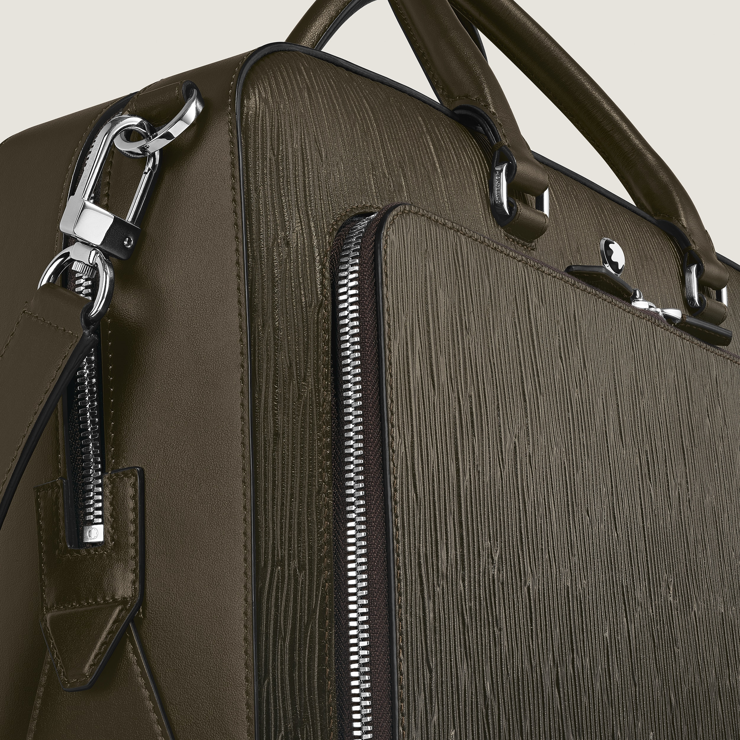 Writing traveler briefcase with sfumato effect - 3