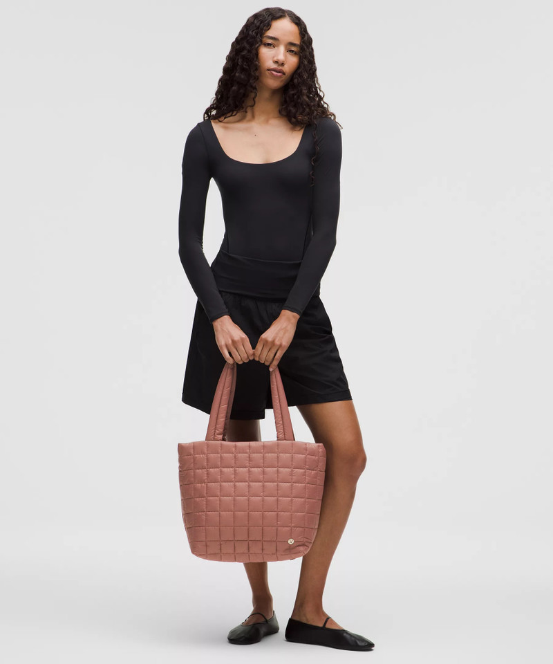 lululemon Quilted Grid Tote Bag 12L outlook