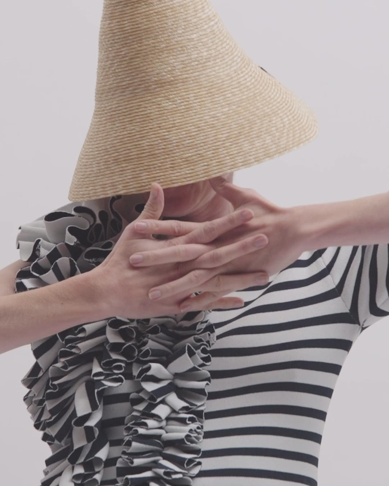 KNITTED FITTED TOP WITH RUFFLE WHITE NAVY STRIPED 8