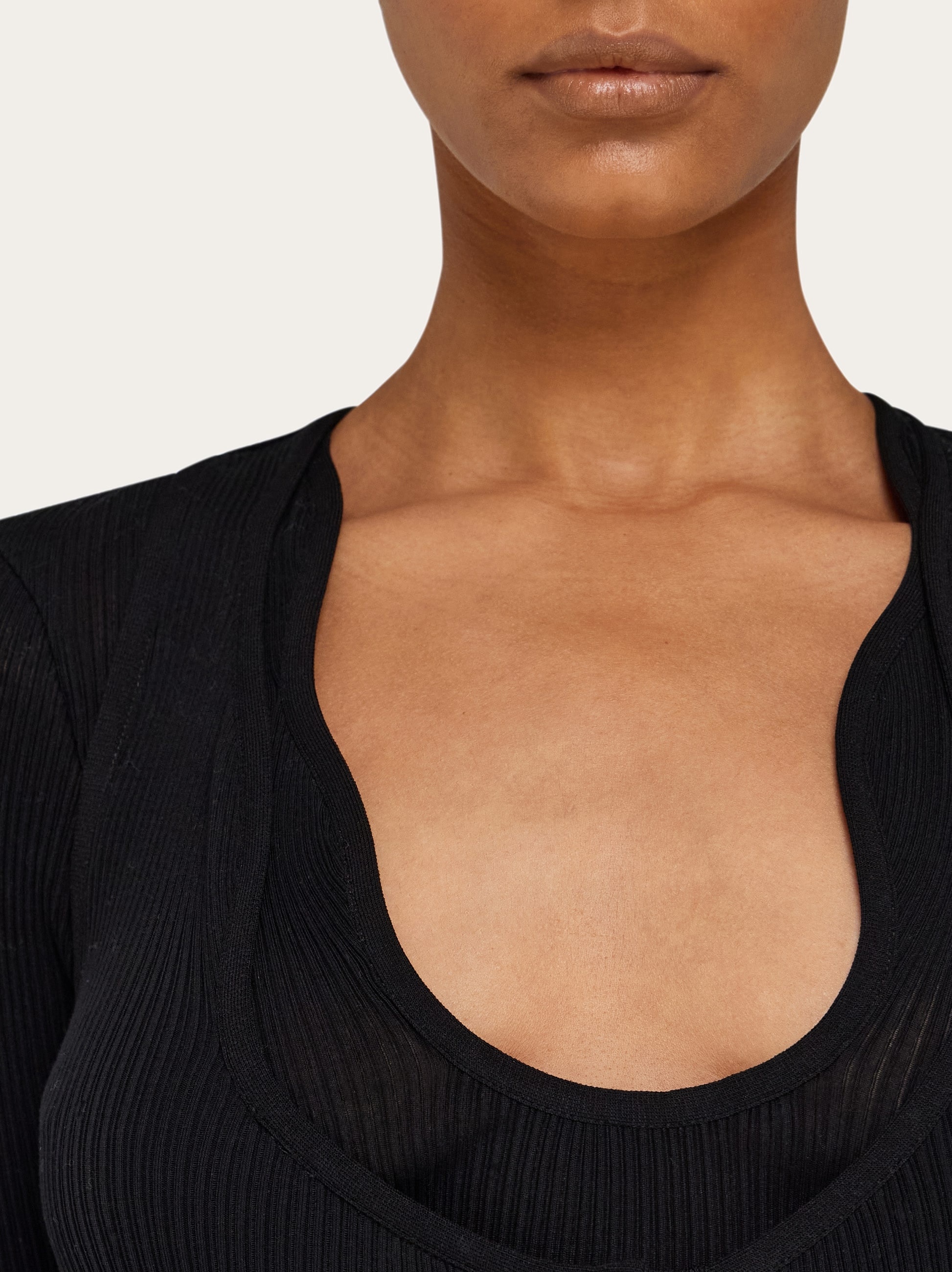 Top with rippled neckline - 5