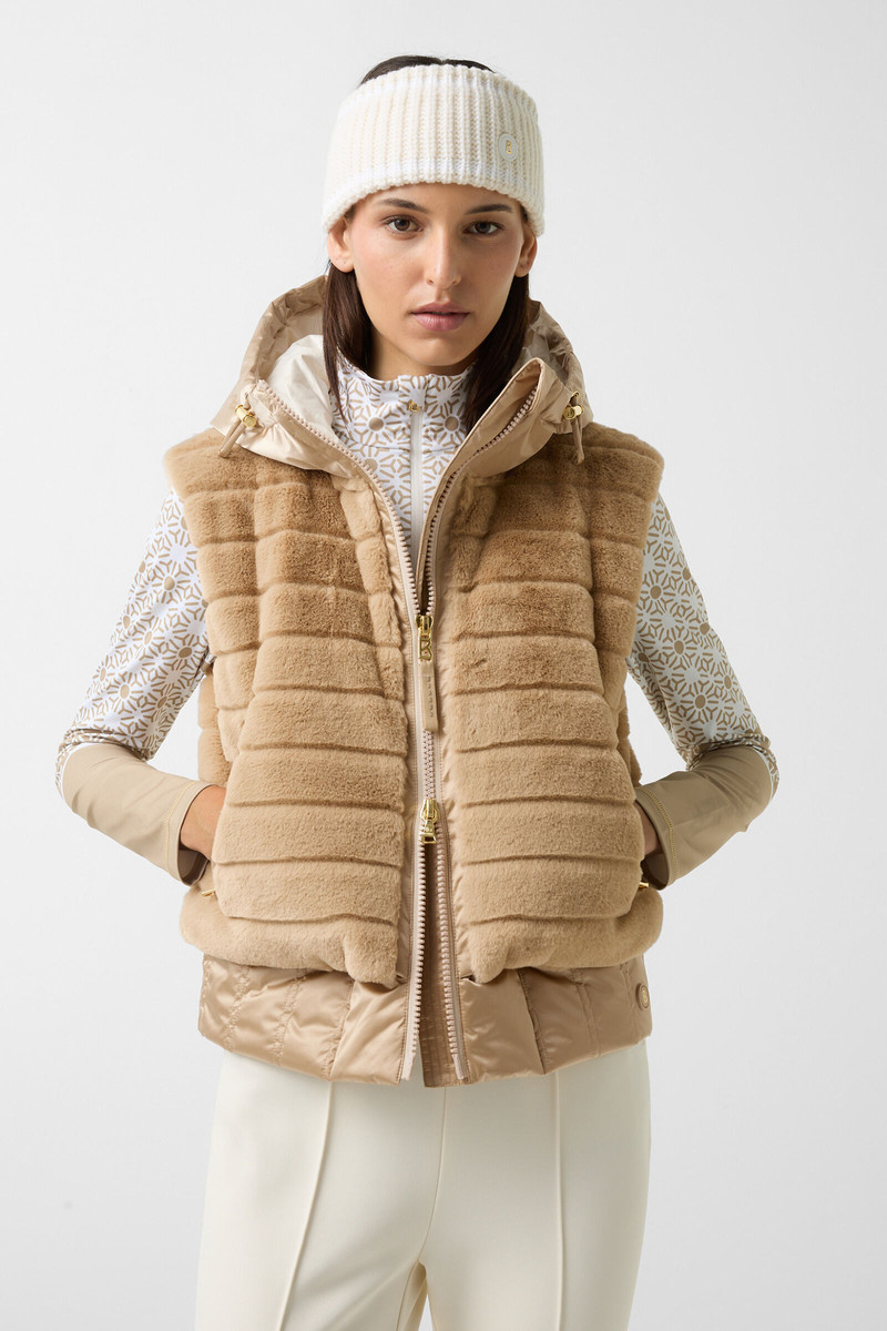 Yumi fur vest in Beige 2