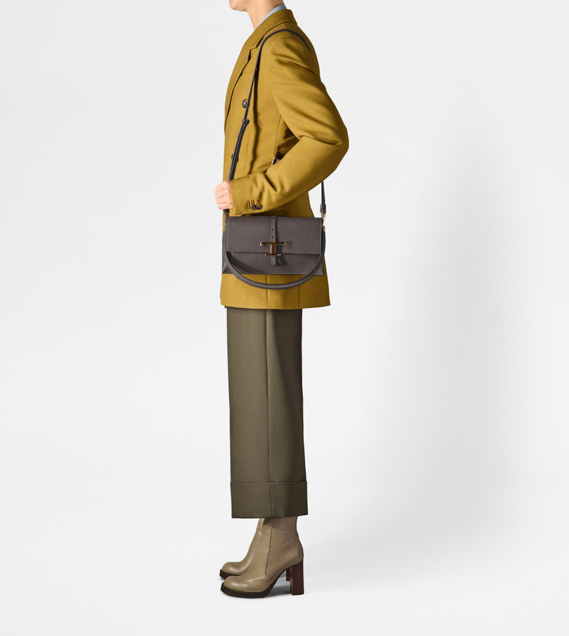 T TIMELESS FLAP BAG IN LEATHER MINI - GREY 8