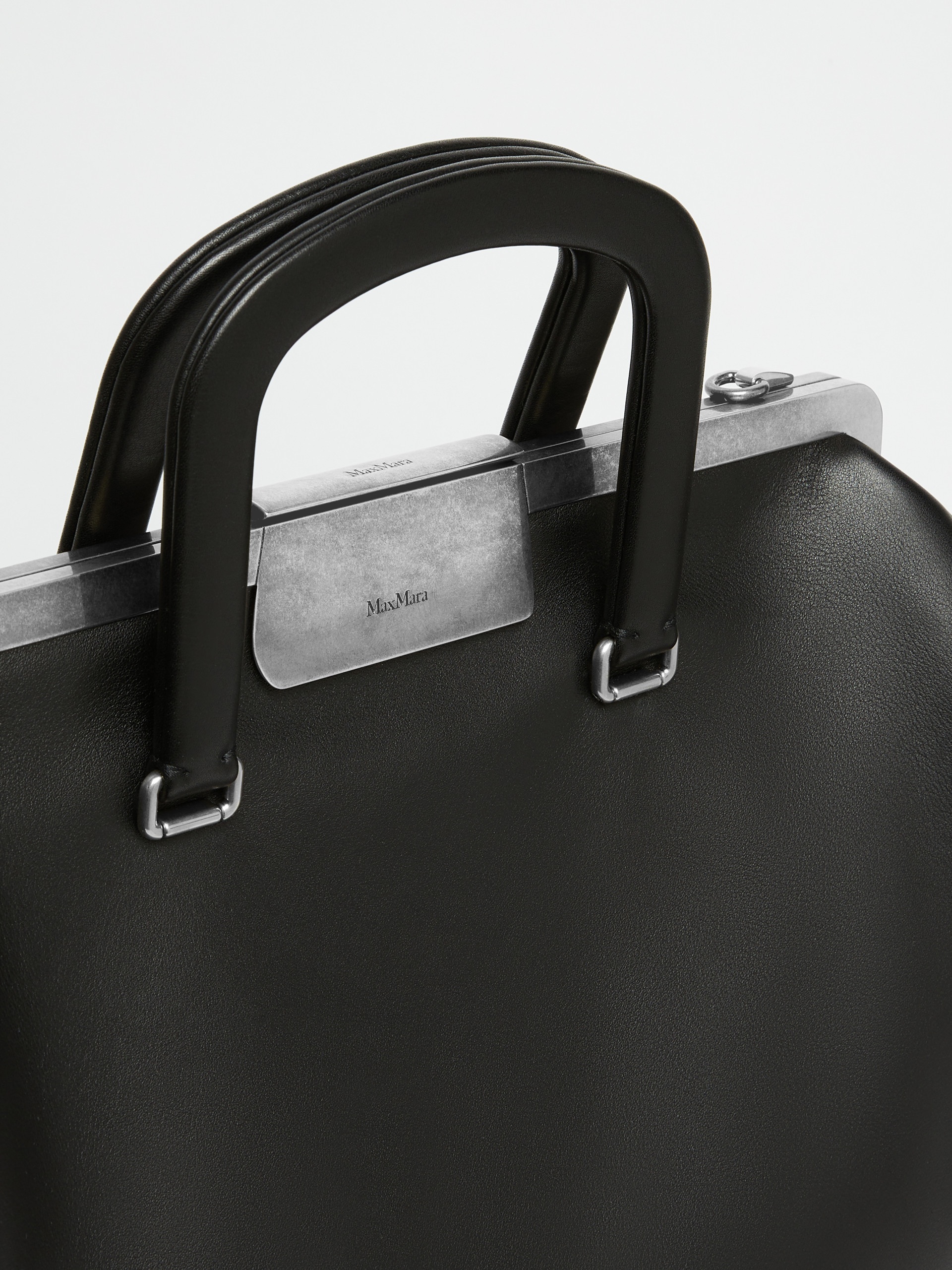 MAXMARACLASPXL Leather vertical handbag, large - 4