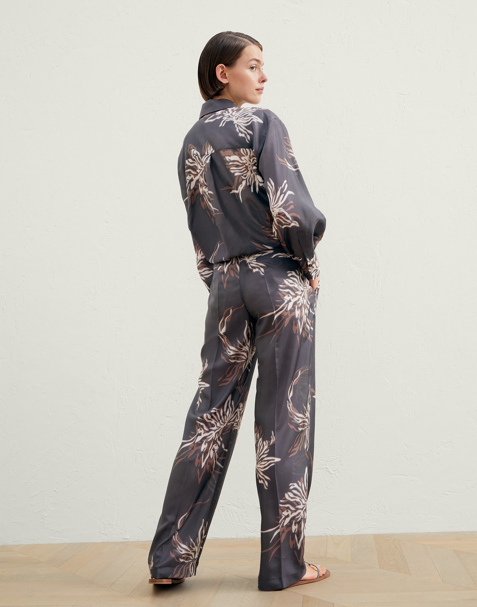 Silk marine flower pongee jumpsuit with shiny pocket - 2