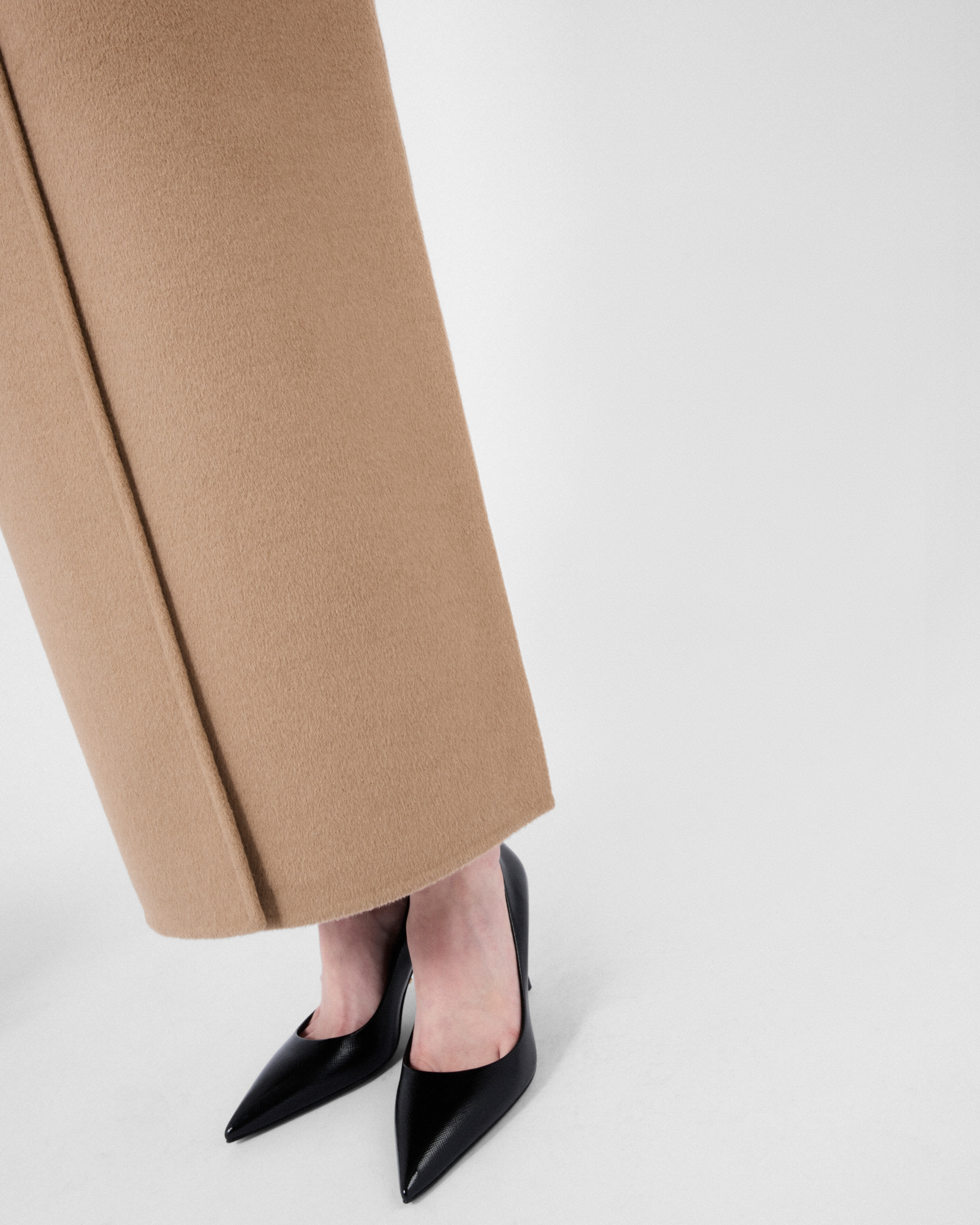 Patent Saffiano leather pumps - 3