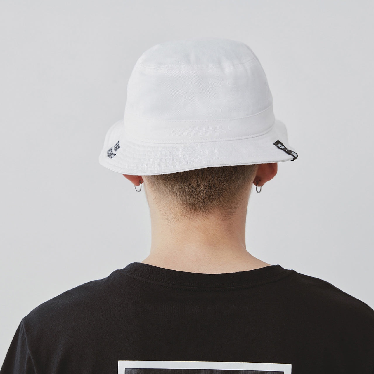 Vans Reorient Bucket Hat 'White Black' VN0A4RB1WHT - 5