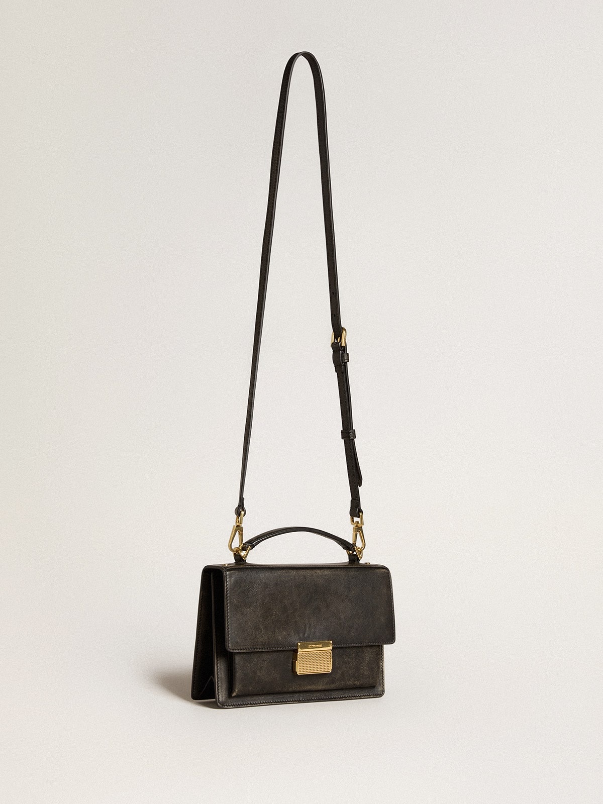 Venezia Bag in black distressed leather with gold details - 4