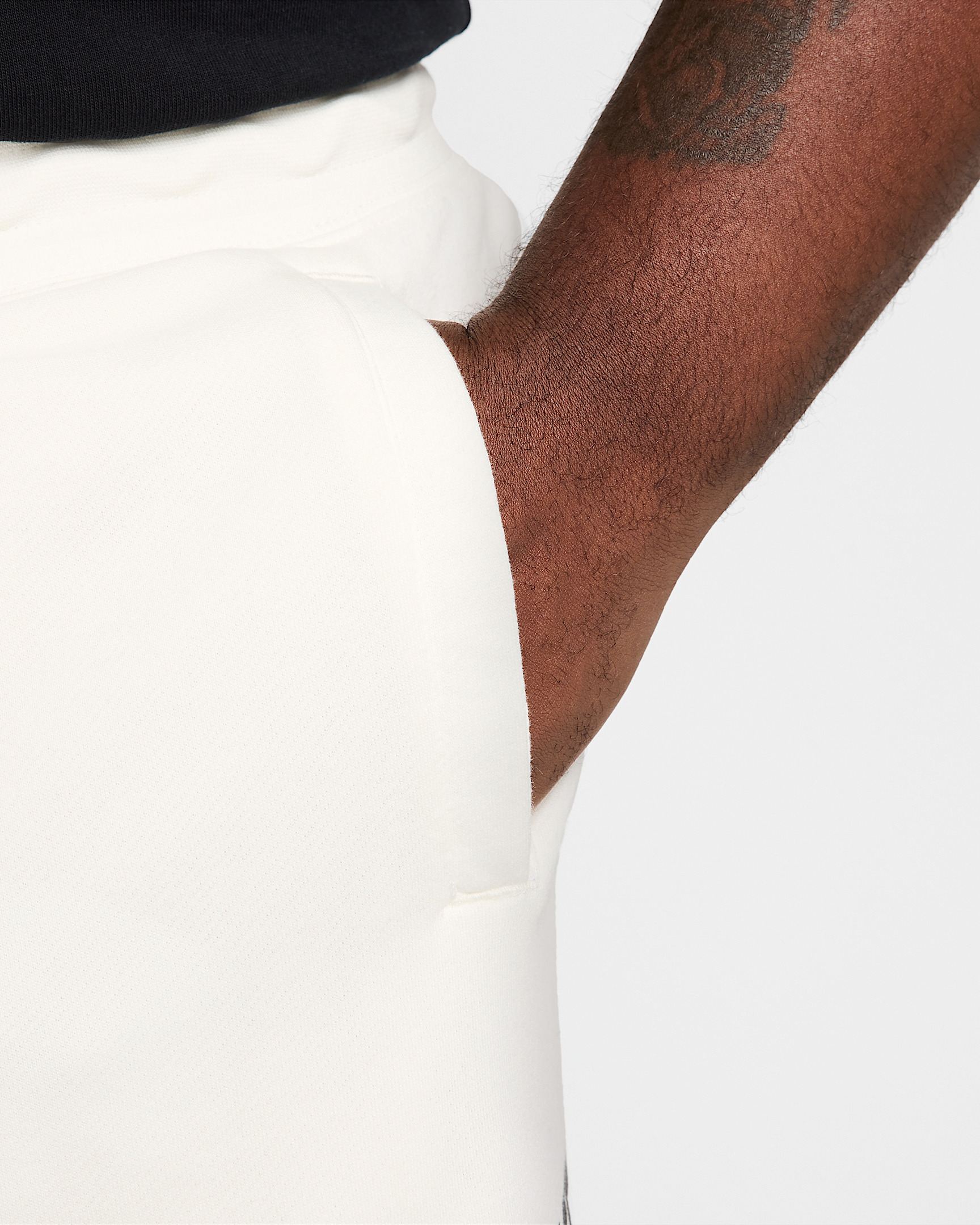Nike Club Men's French Terry Alumni Shorts - 11