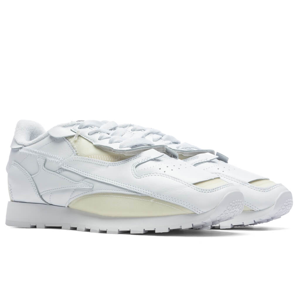 MAISON MARGIELA X REEBOK CLASSIC LEATHER ‘MEMORY OF’ SNEAKERS  - WHITE - 2