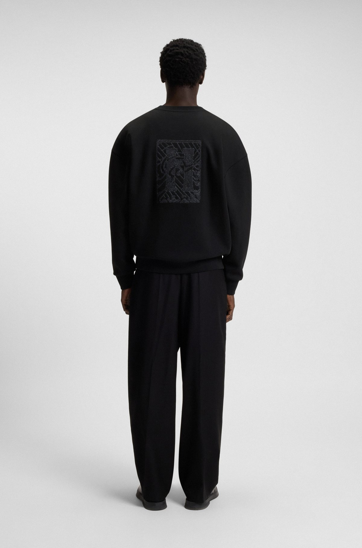 SWEATSHIRT WITH EMBROIDERED LOGO - 5