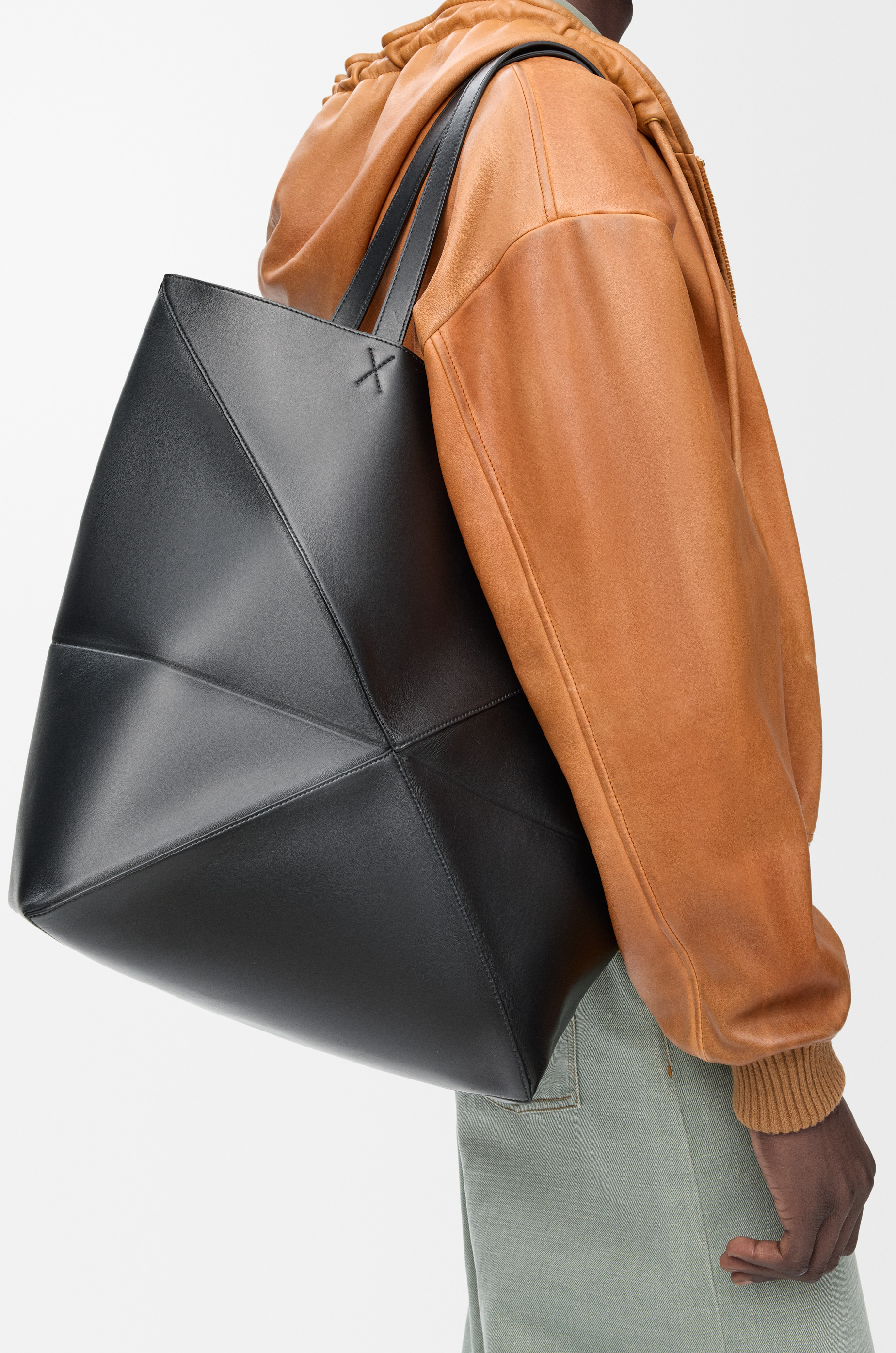 Large Puzzle Fold Tote in shiny calfskin - 2