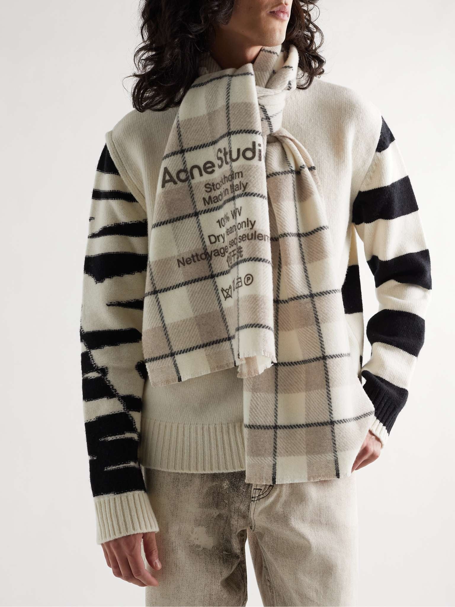 Logo-Print Checked Wool Scarf - 2