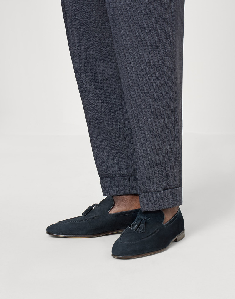 Suede soft loafers with tassels 5