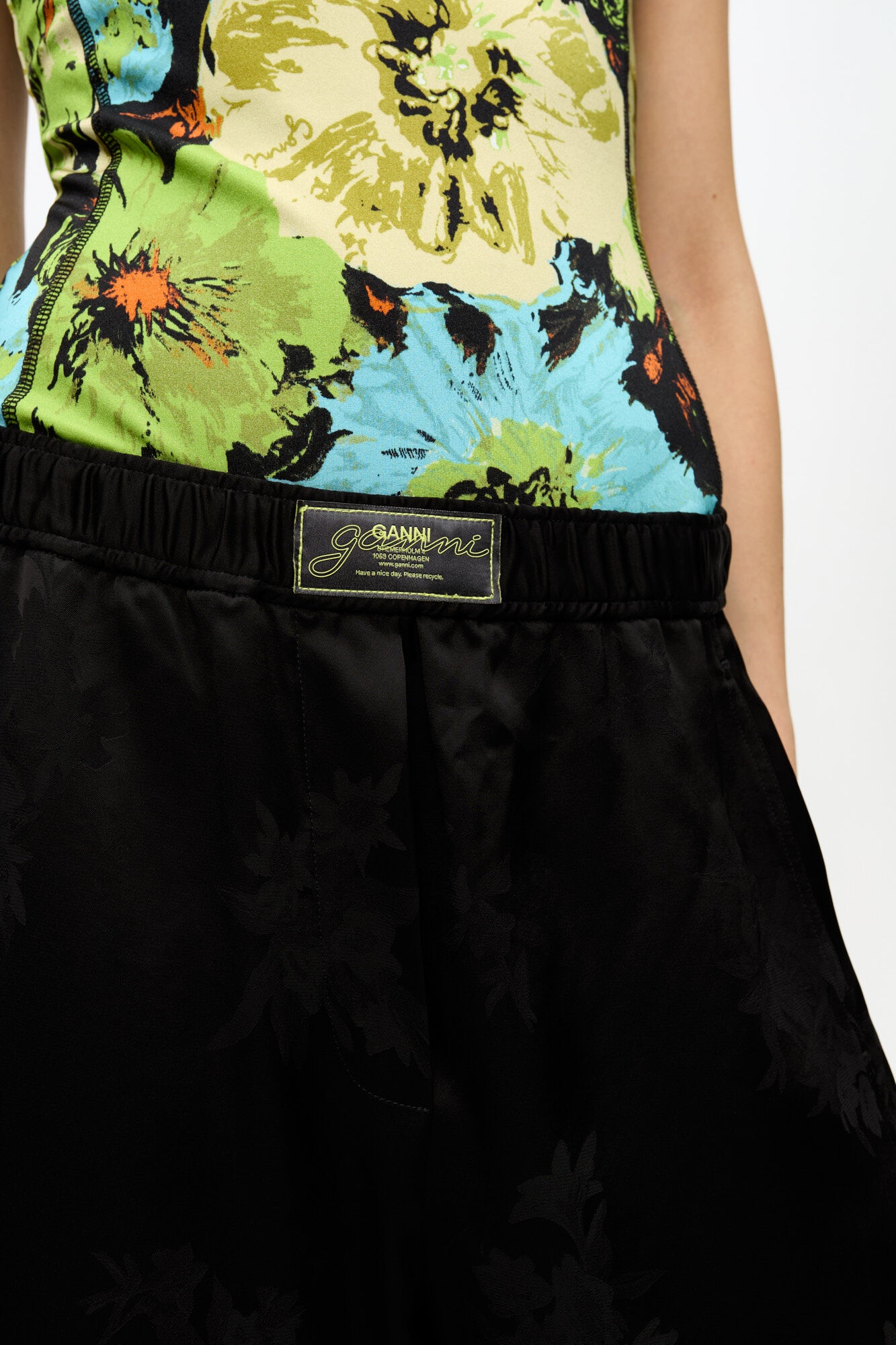 BLACK SATIN JACQUARD PANTS - 5