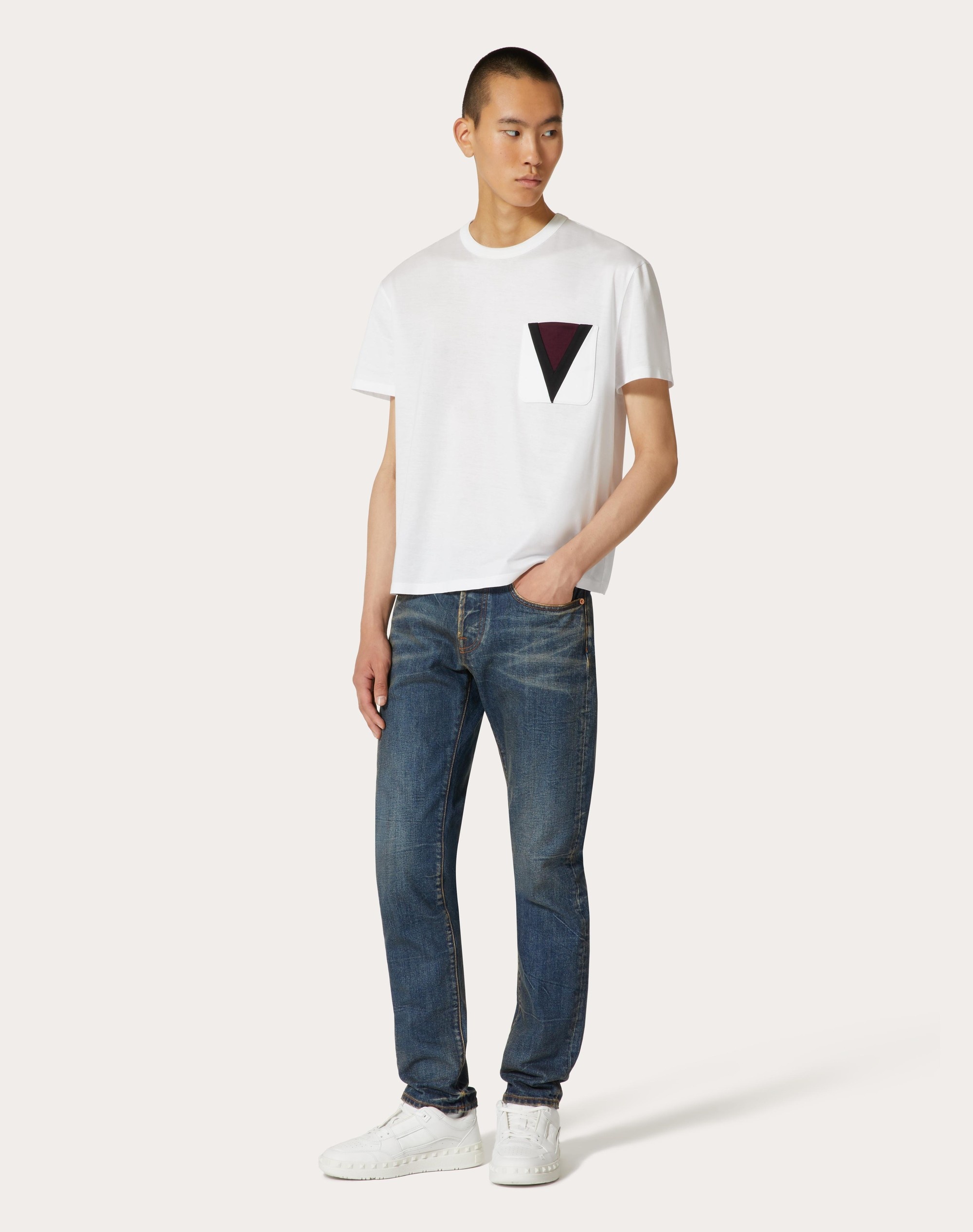 COTTON T-SHIRT WITH INLAID V DETAIL - 2