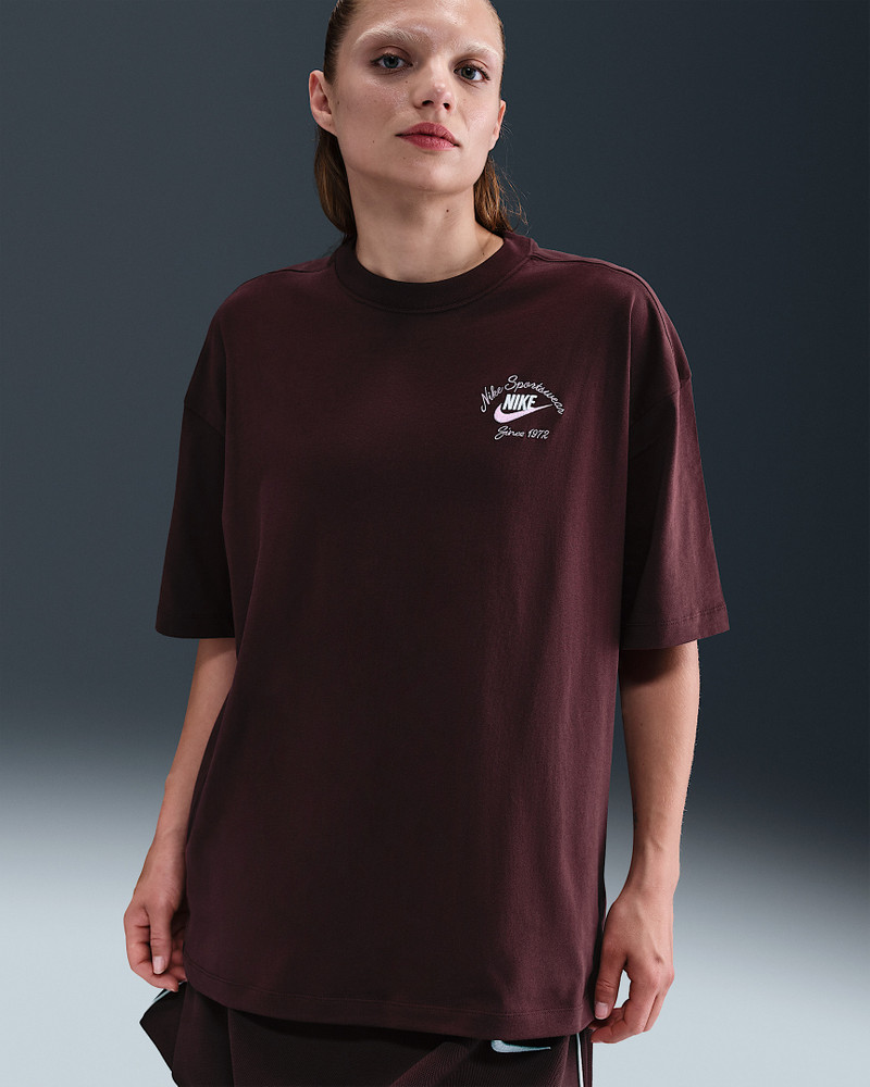 Nike Sportswear Women's Oversized T-Shirt 1