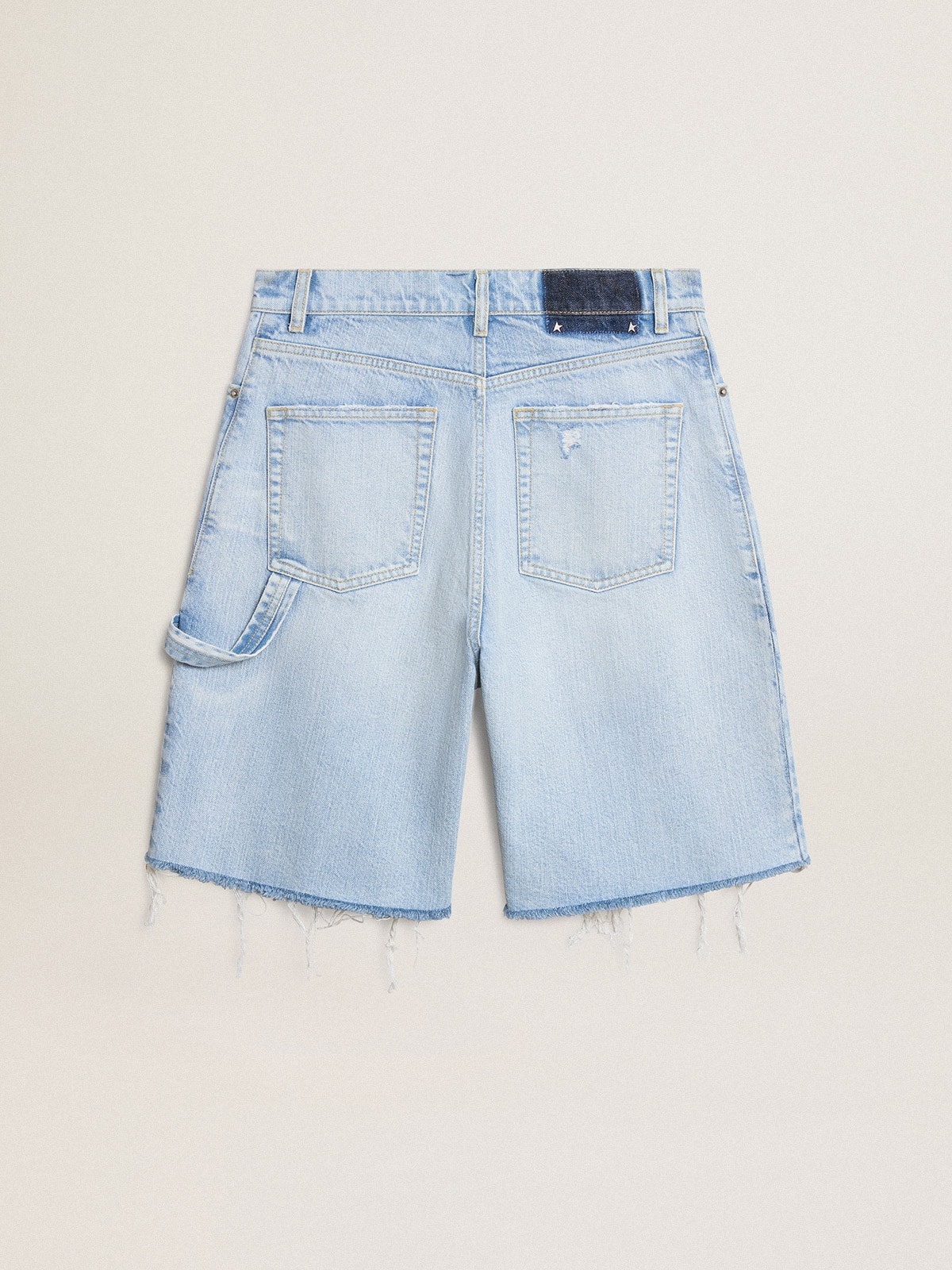 Women's Bermuda shorts in lived-in effect denim - 7
