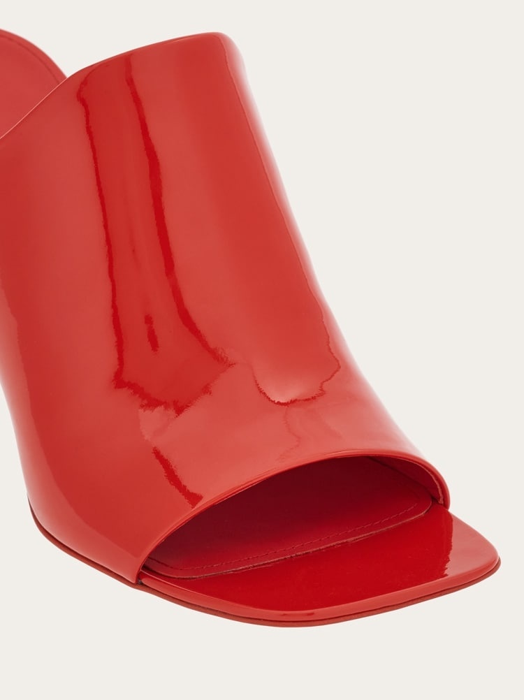 OPEN-TOE SLIDE - 6
