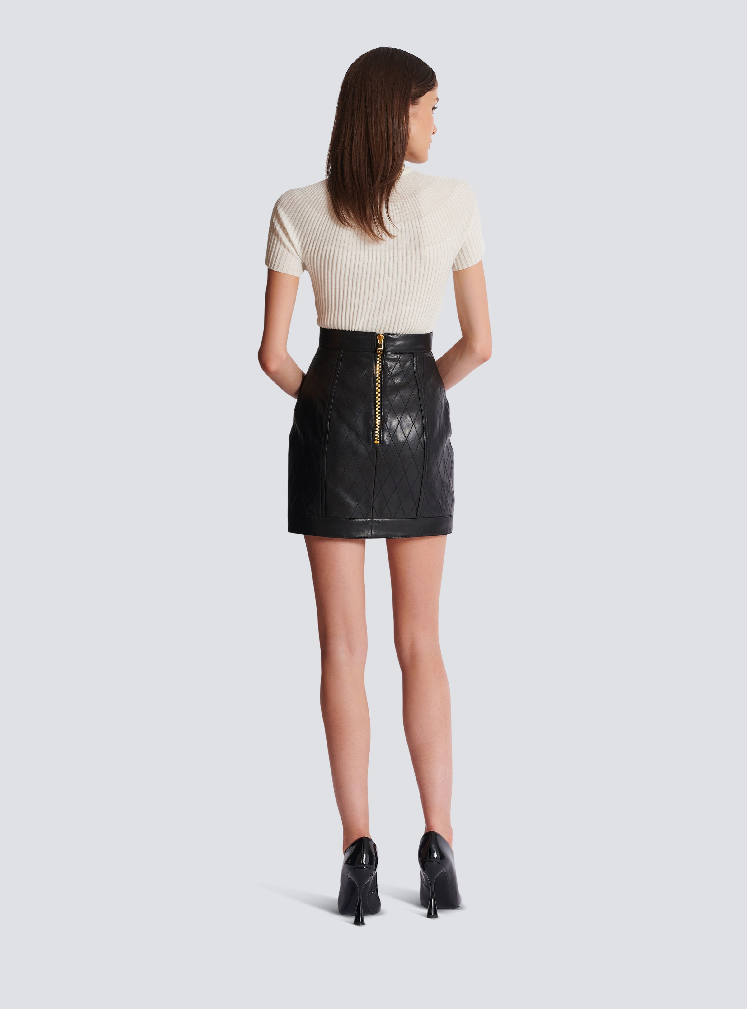 Topstitched leather skirt with buttons - 4