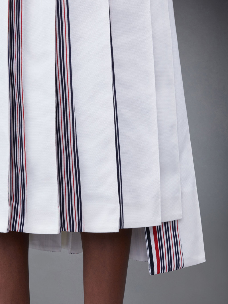 high-waisted pleated skirt 6