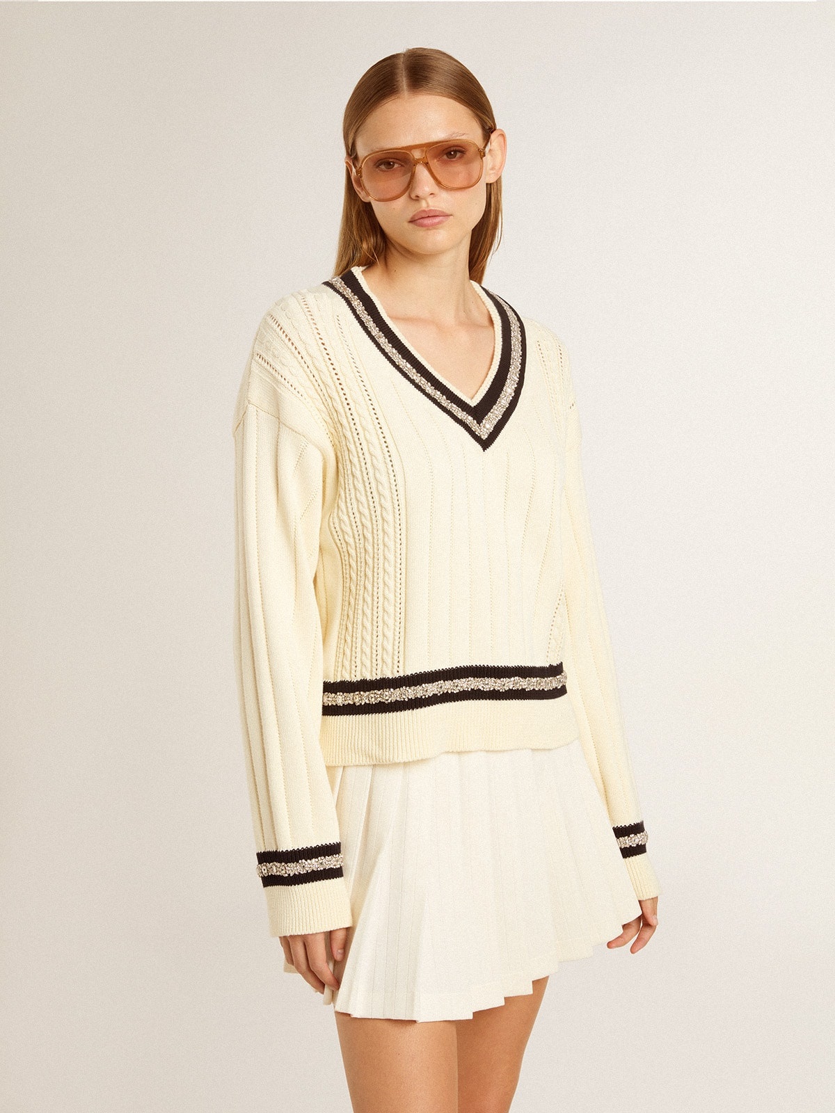 Women's cable-pattern cropped sweater with blue ribbing and crystals - 2
