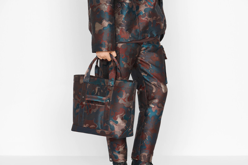 WWDIOR DIOR AND PETER DOIG Tote Bag 8