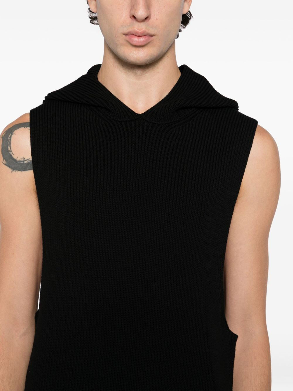 HOODED TANK - 5