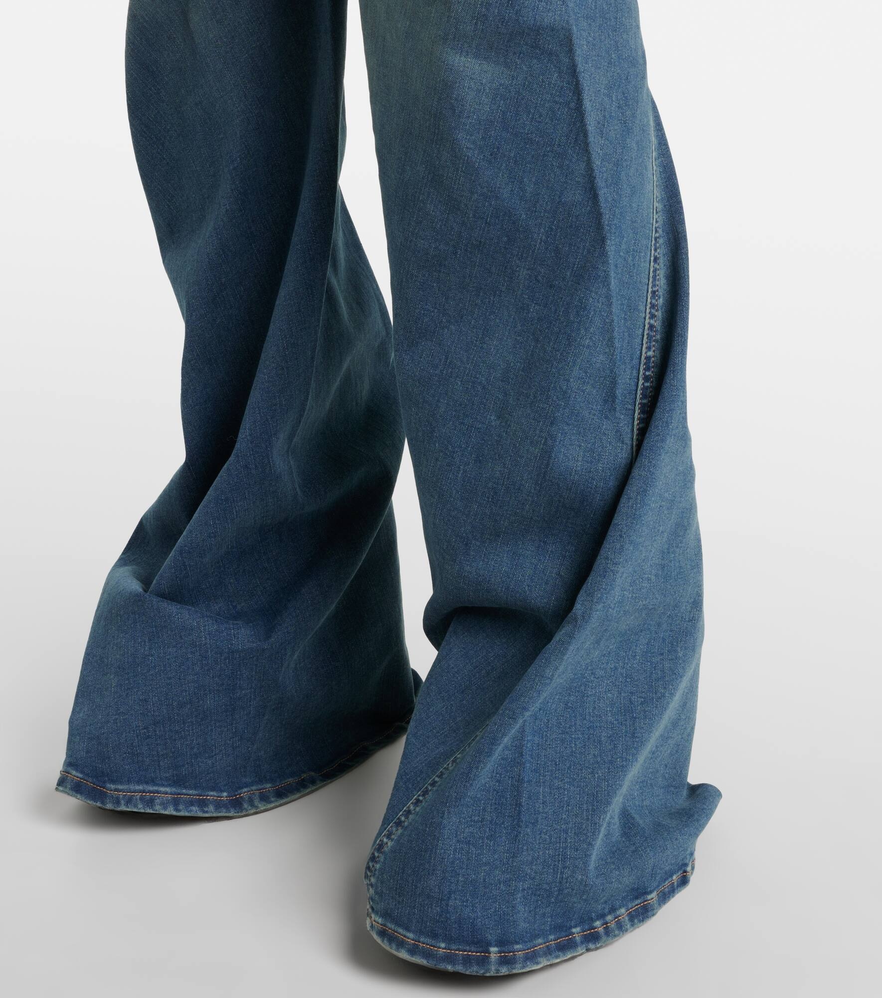 High-rise wide-leg jeans - 6