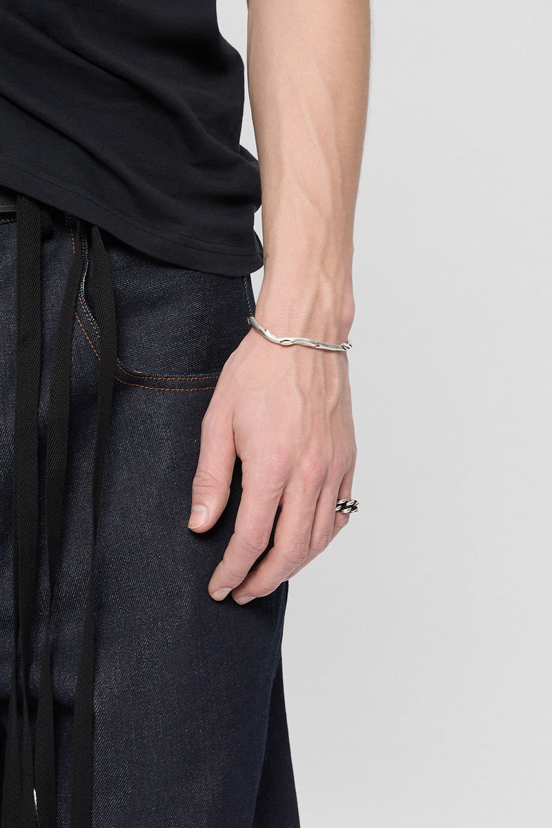 Alke Futuristic Thorn Bracelet - 4