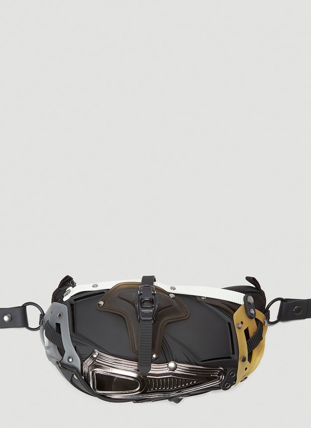 I30 Belt Bag in Black - 1