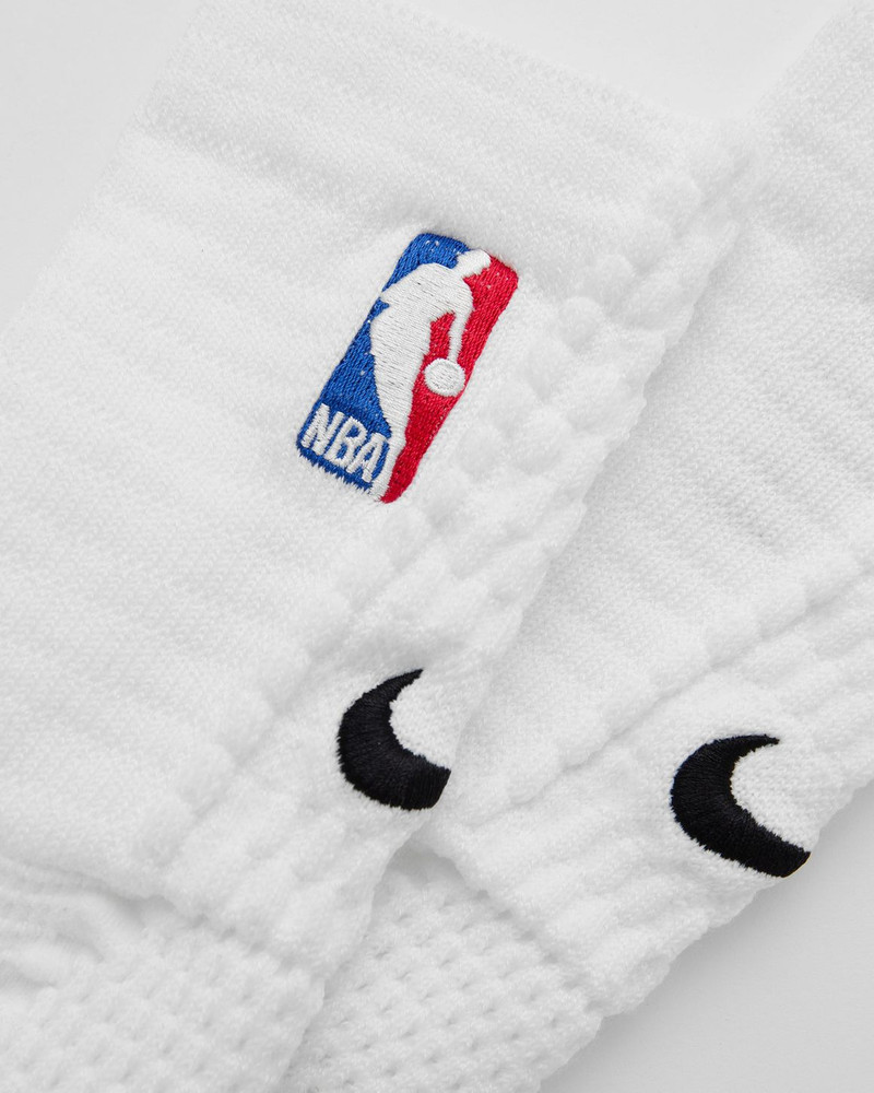 Nike UNCRN CSH CREW 1P-160 NBA outlook