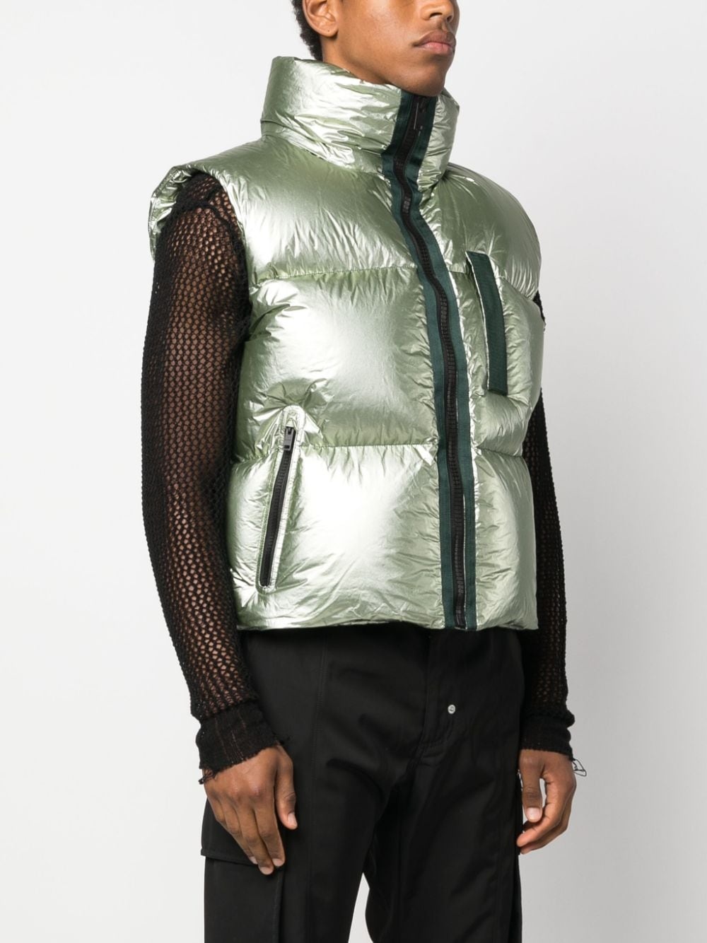metallic-finish down gilet - 3
