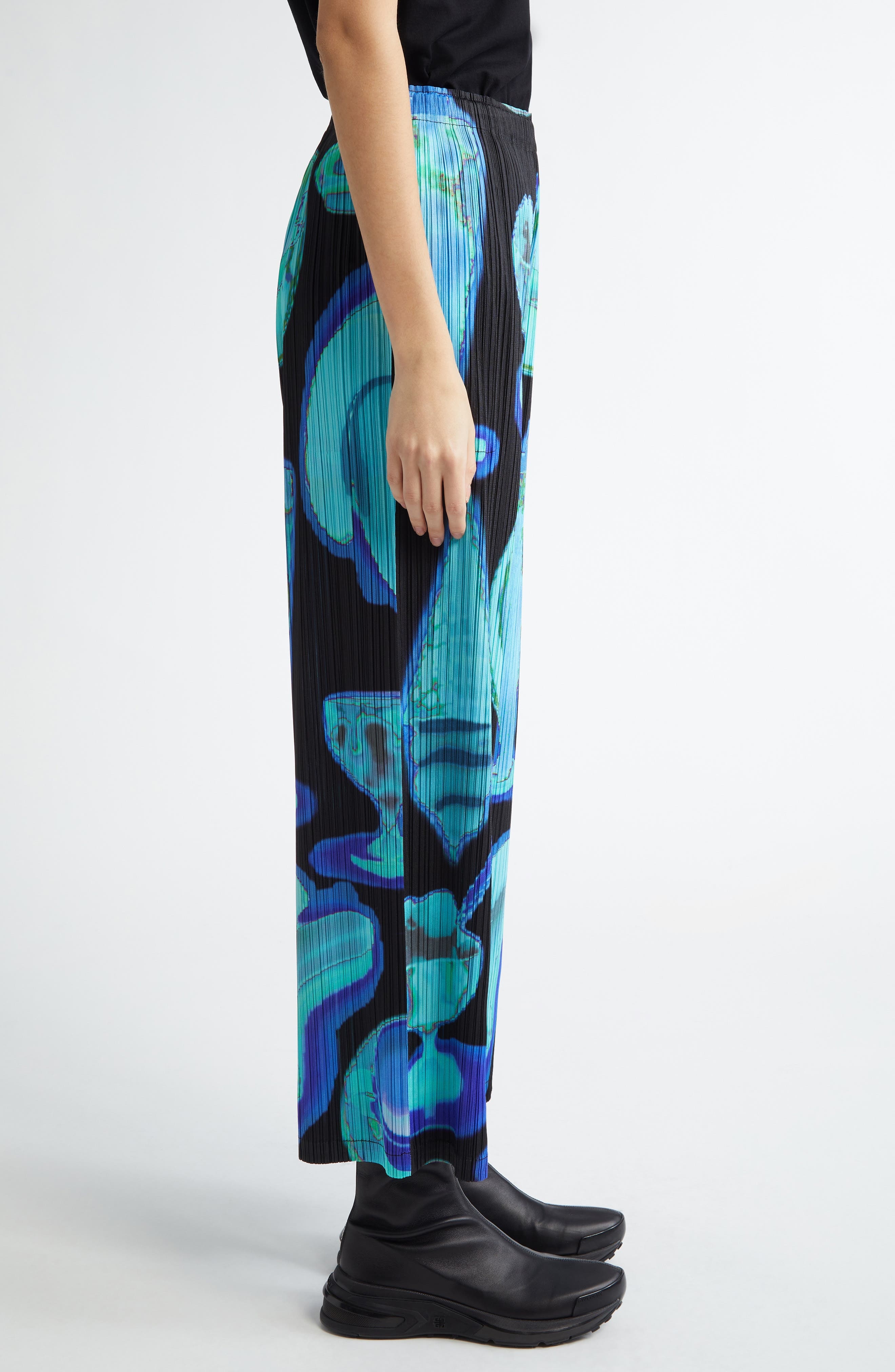Pleats Please Issey Miyake Thermal Floods Print Pleated Pants in Black at Nordstrom - 4