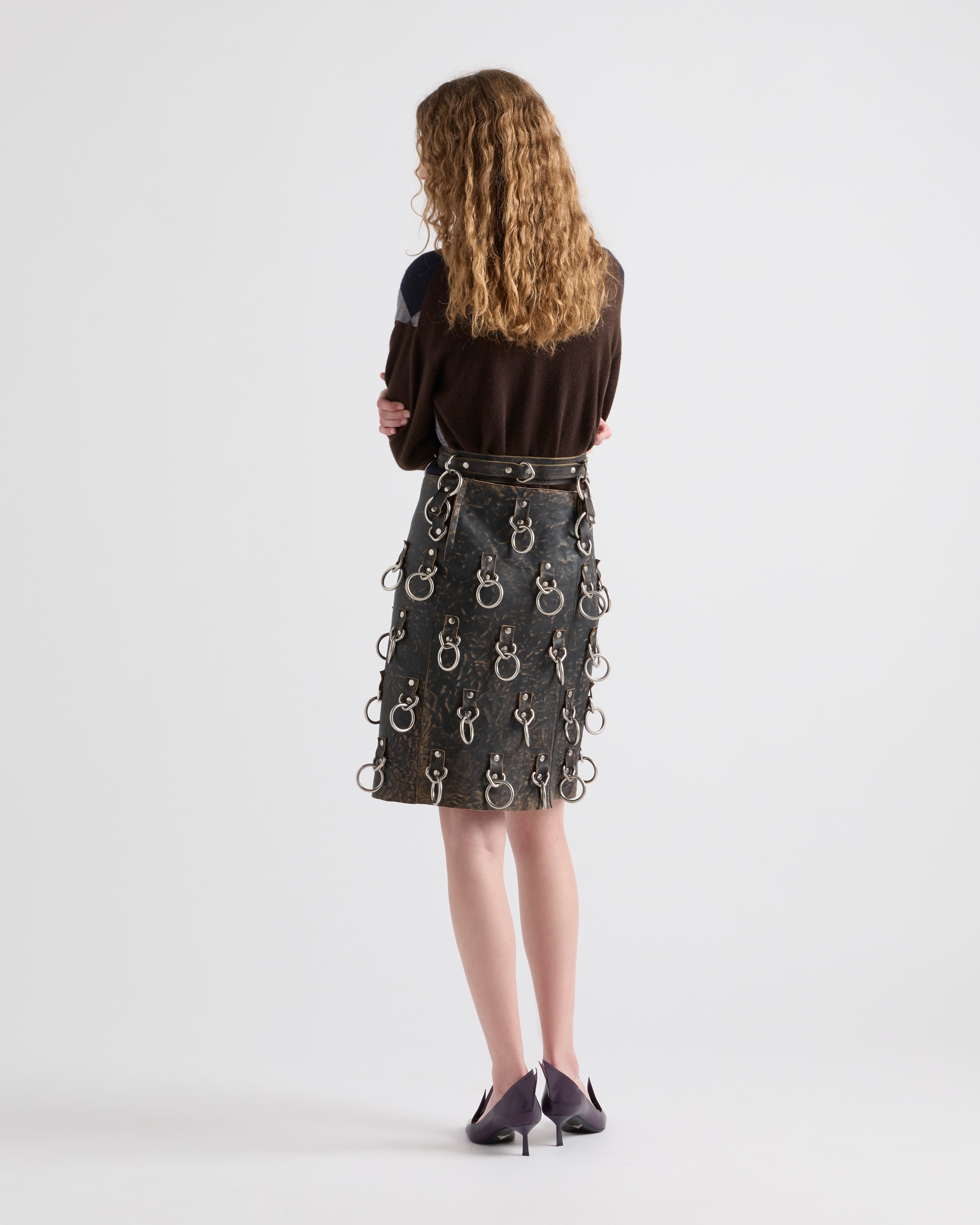 Leather miniskirt with metal rings - 5