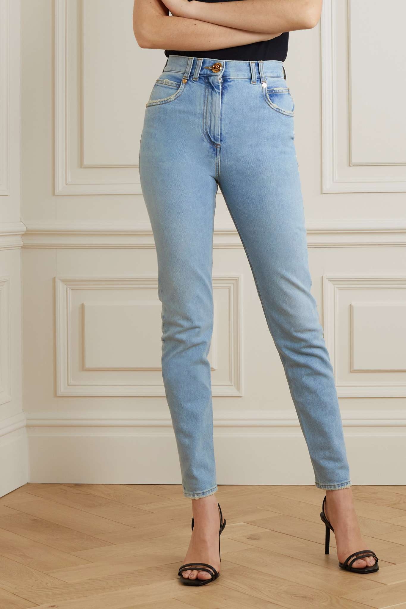 Distressed high-rise tapered jeans - 3